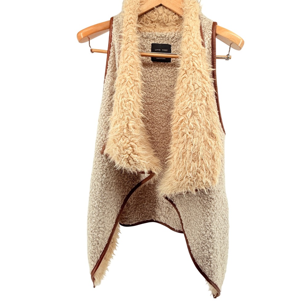 Super‎ soft Love Tree Women's Tan Sherpa Lined Faux Fur Trim Vest Medium